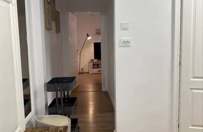 Аренда комфортной 3-комнатной квартиры с отдельной кухней, 55 м², район Инел 2, Констанца, Румыния